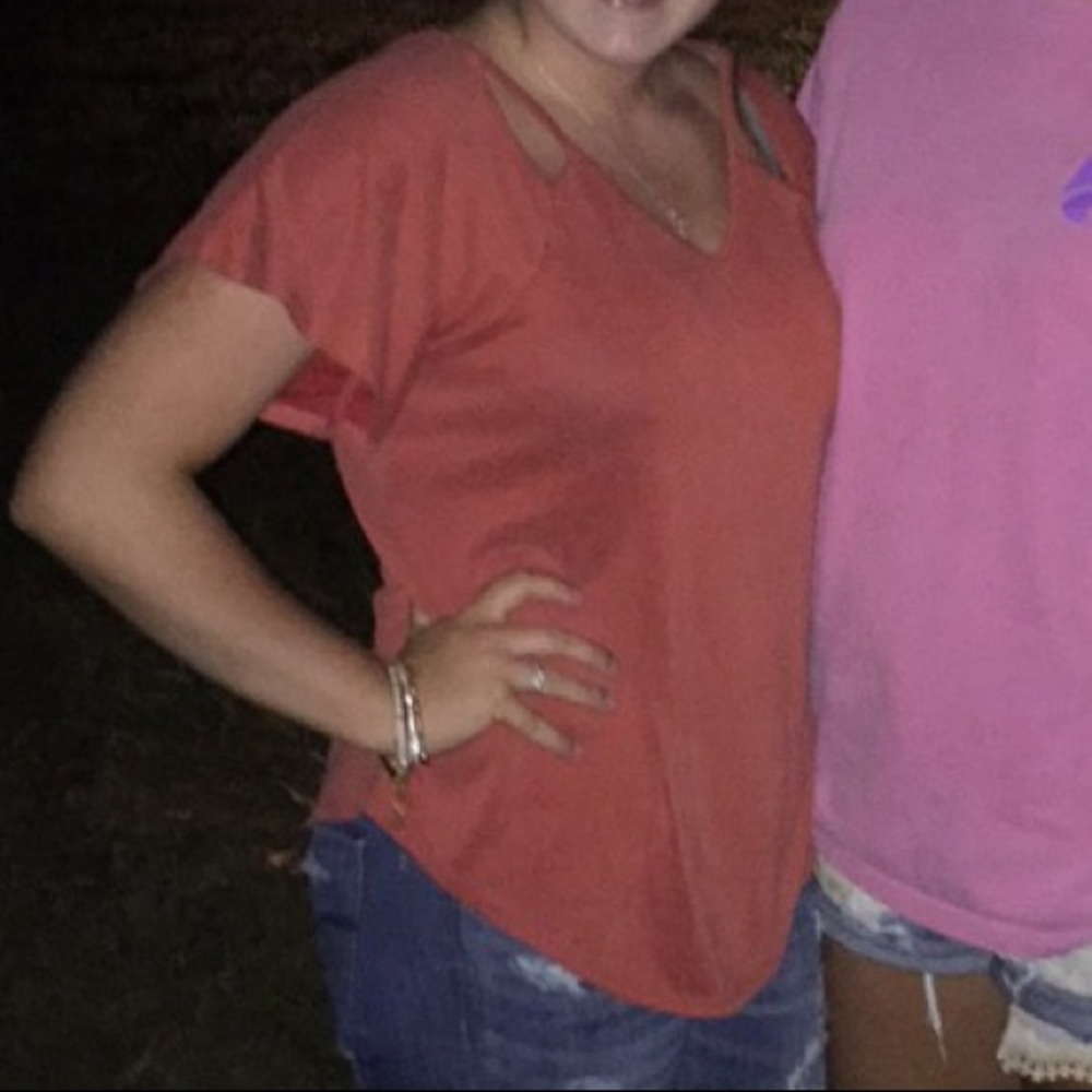 Cute Cut-out Shirt